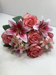 Букет роз и лилий, 10 в